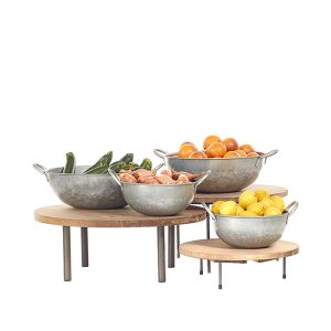 Finishing-Touches-Risers-with-metal-bowls