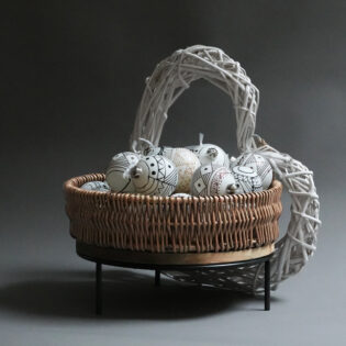 Rustic Shop Accessories, Christmas display, wicker baskets, Gift shop display
