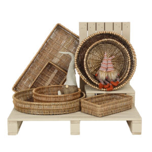Rustic Merchandising pallets with Rustic Shop Accessories, Gift Shop Displays